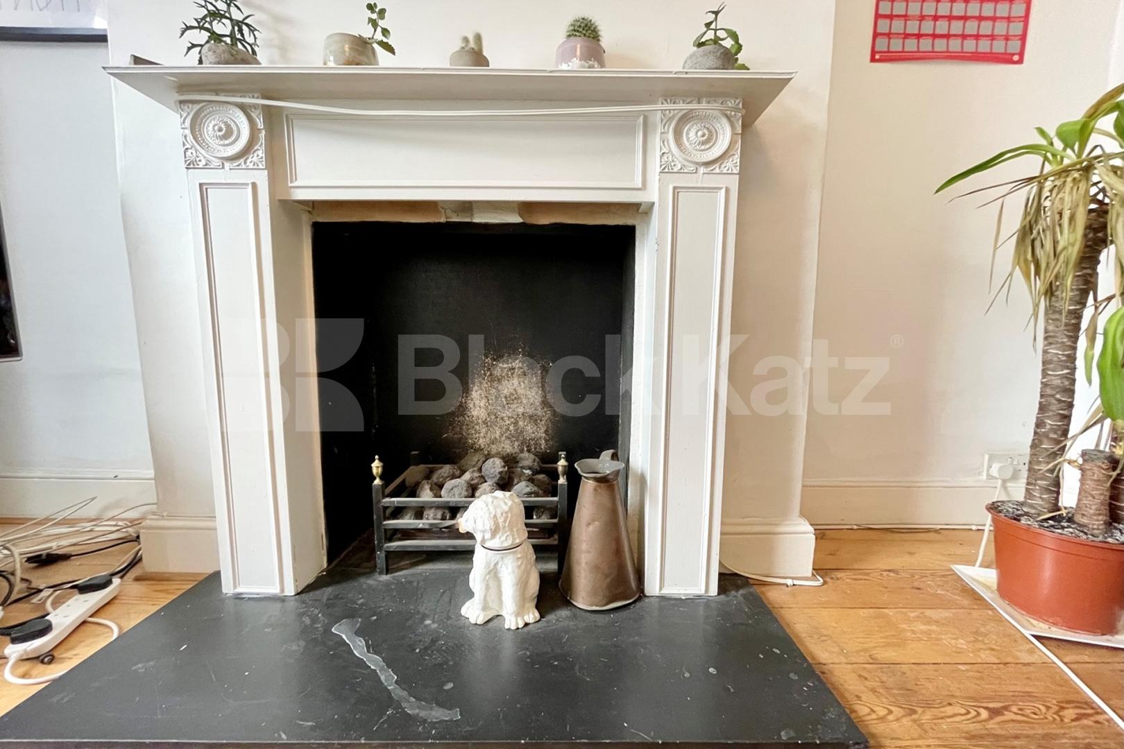 Triplex period house offering 1430 Sq. Ft. of living & entertaining space Khyber Road, Clapham Junction